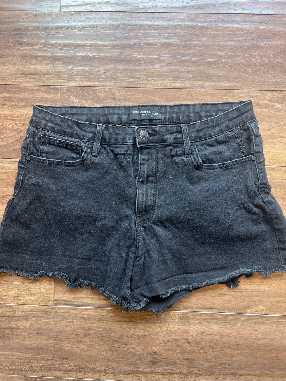 Just Black Black High-Rise Frayed Hem Denim Shorts